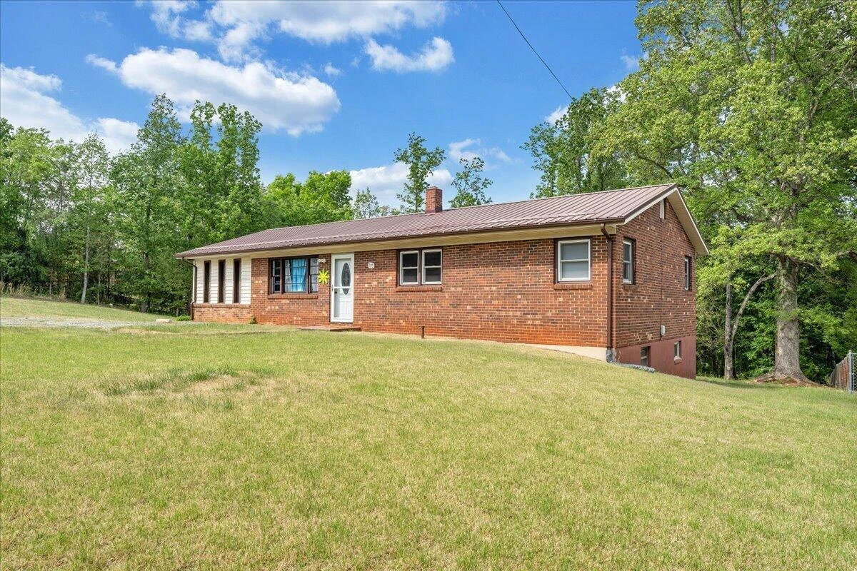 795 Longview DR - Photo 20
