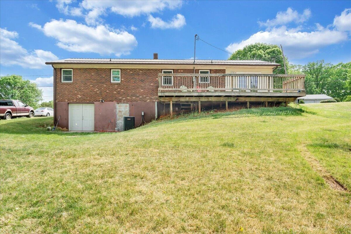 795 Longview DR - Photo 23