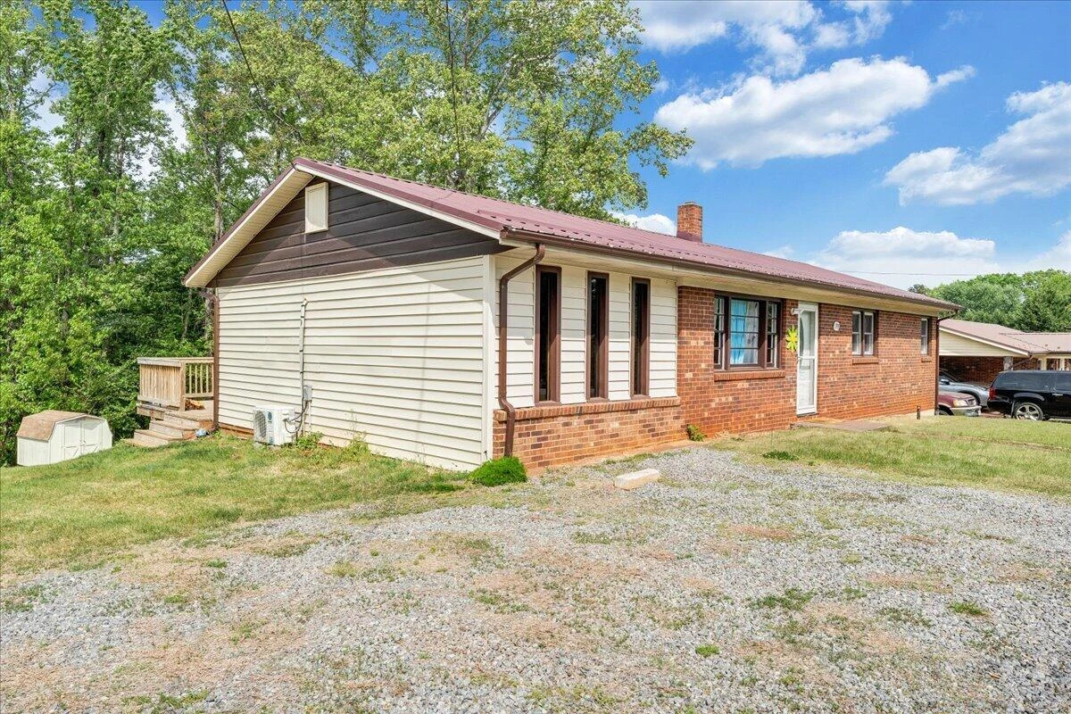 795 Longview DR - Photo 24