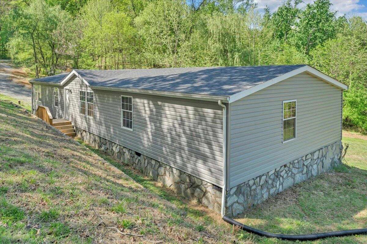 2781 Johnson School RD - Photo 4