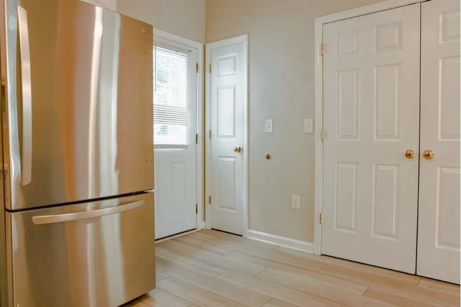8205 Emerald Court DR - Photo 14