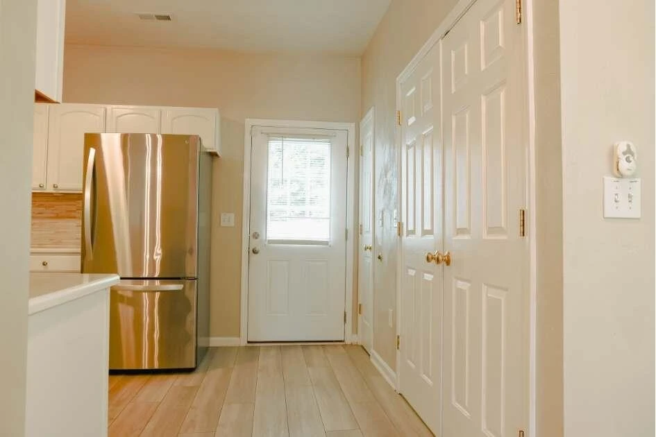 8205 Emerald Court DR - Photo 15