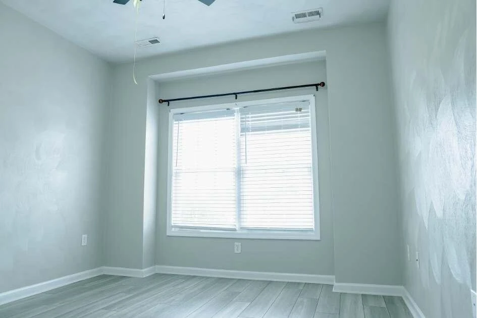 8205 Emerald Court DR - Photo 17