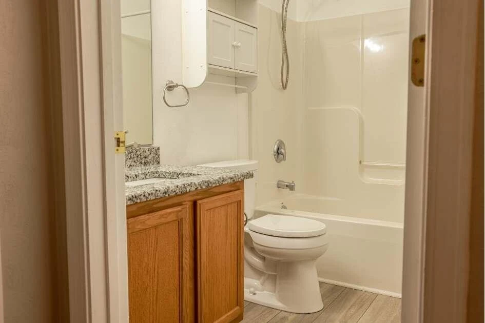 8205 Emerald Court DR - Photo 21