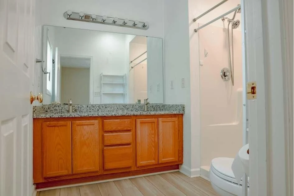 8205 Emerald Court DR - Photo 26