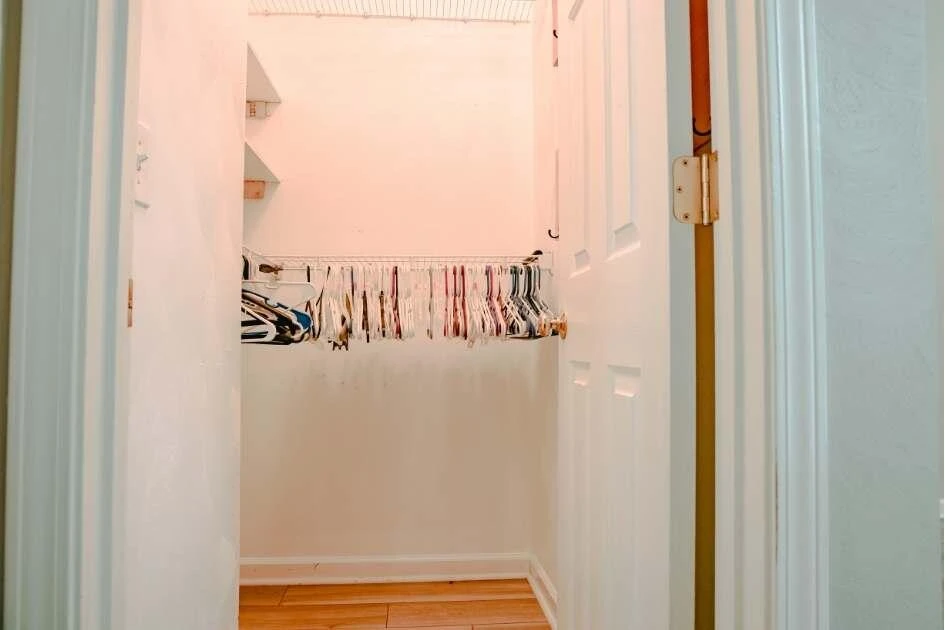 8205 Emerald Court DR - Photo 28