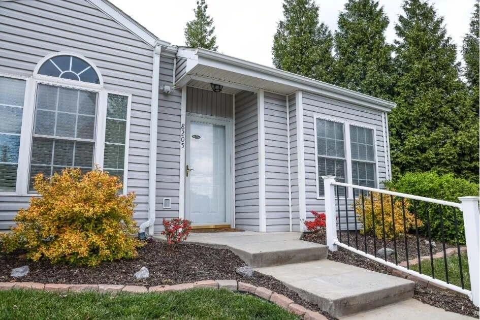 8205 Emerald Court DR - Photo 31