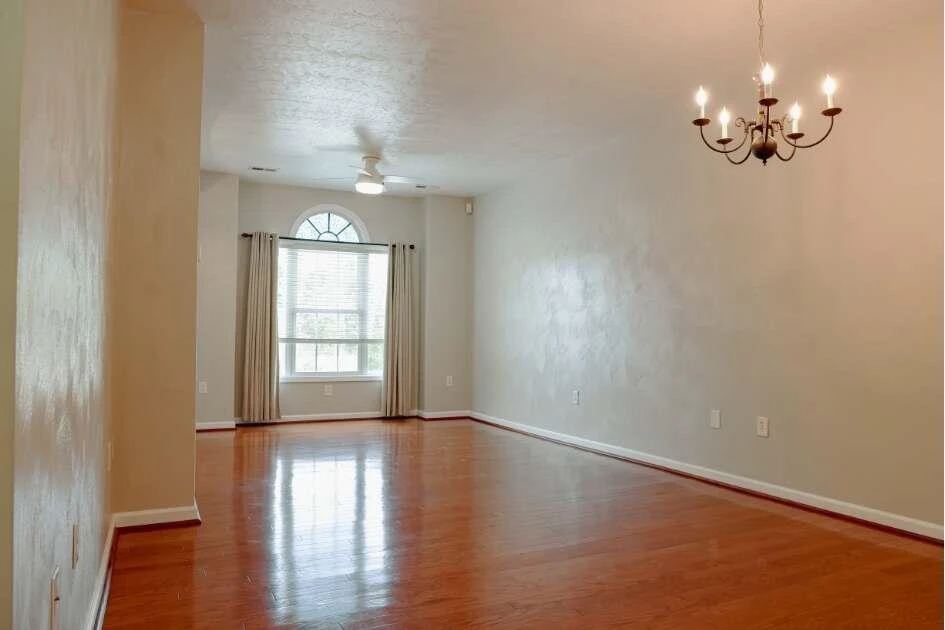 8205 Emerald Court DR - Photo 5