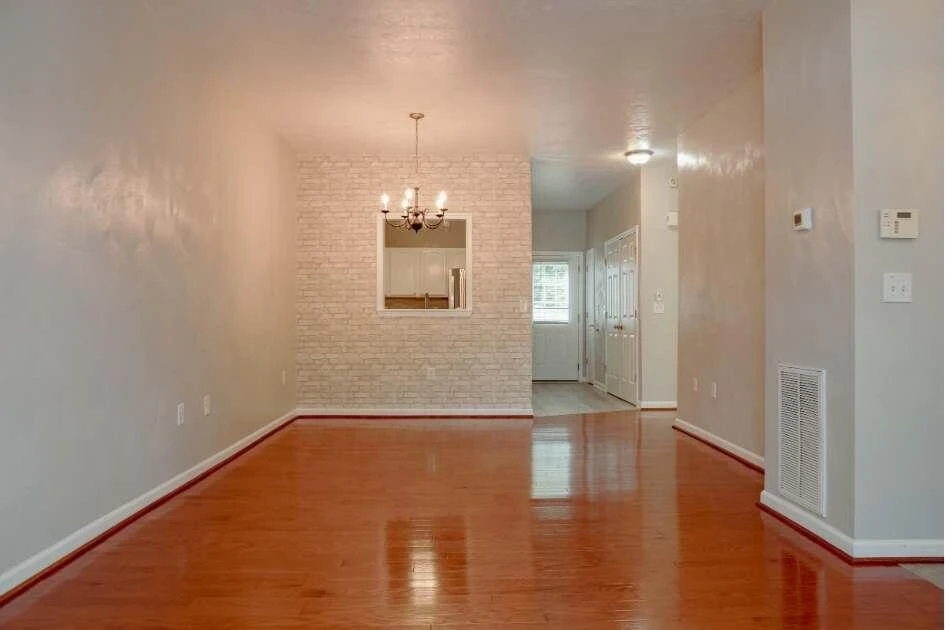 8205 Emerald Court DR - Photo 6