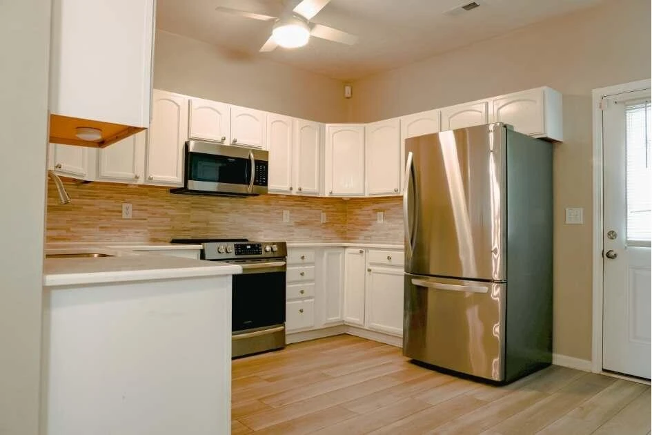 8205 Emerald Court DR - Photo 8