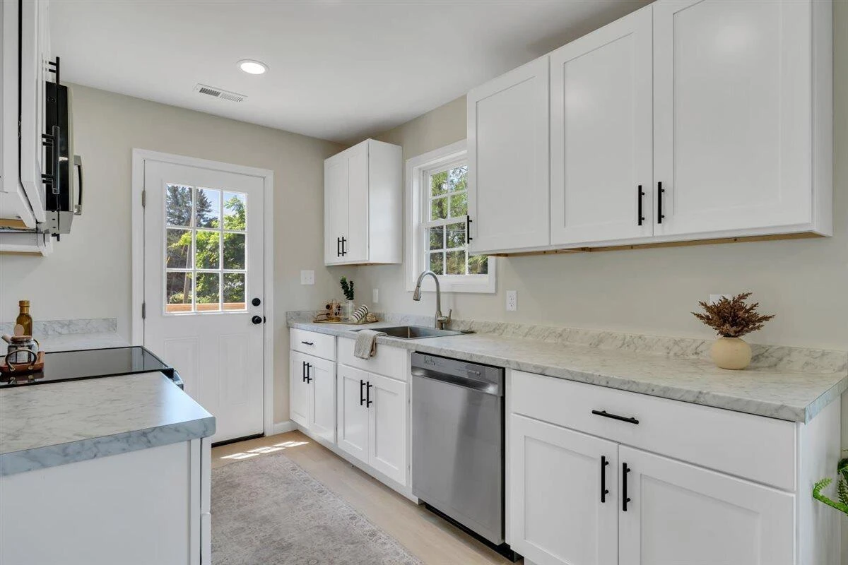 515 Cedar AVE - Photo 13