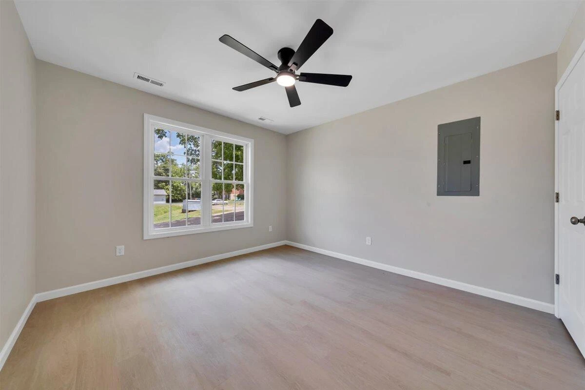 515 Cedar AVE - Photo 20