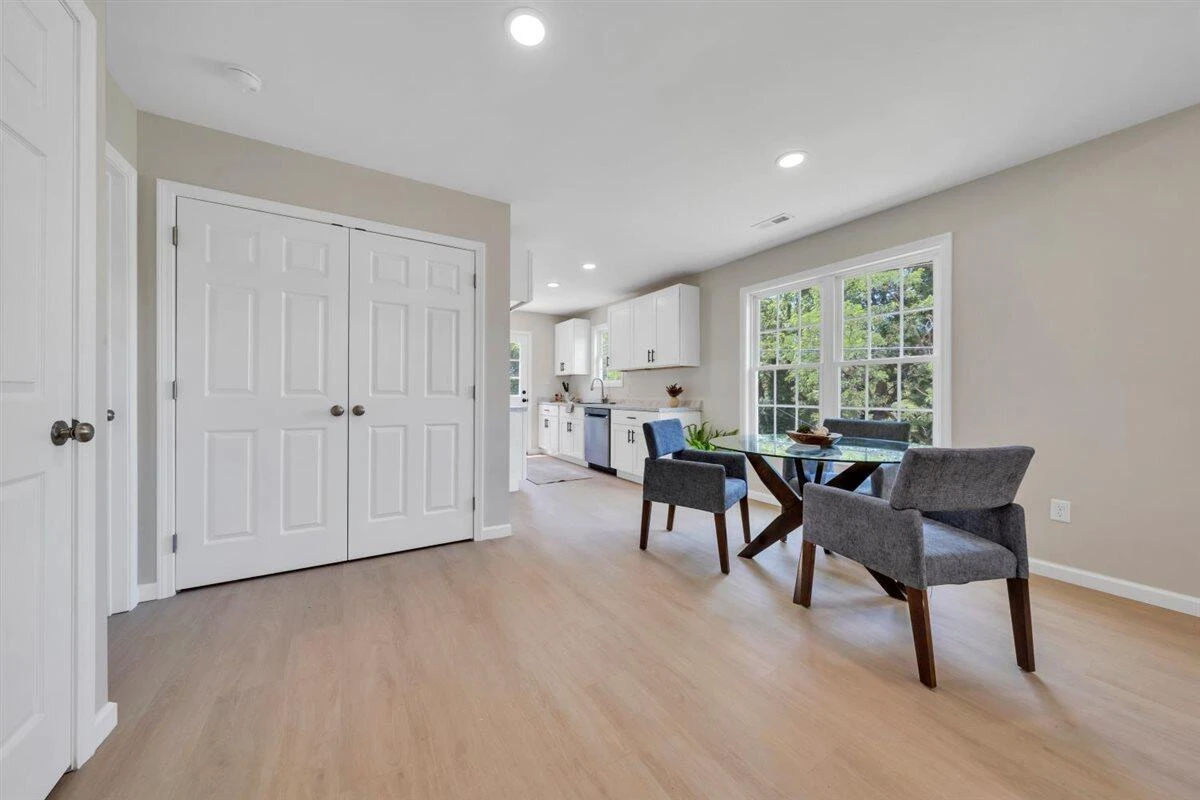 515 Cedar AVE - Photo 9