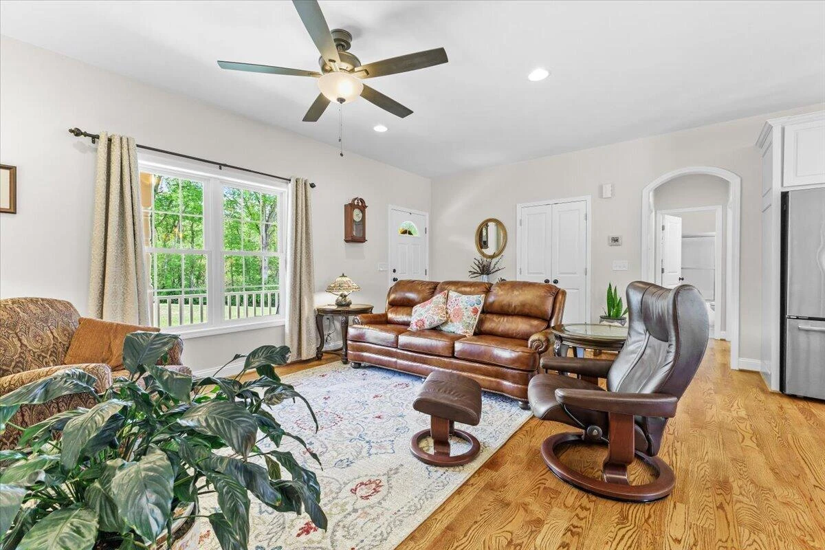 4133 Grove Hill RD - Photo 14