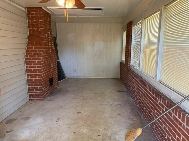 1042 Carrie LN - Photo 12