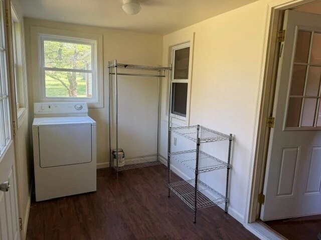1042 Carrie LN - Photo 8