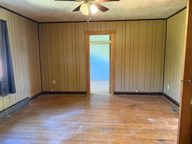 1042 Carrie LN - Photo 9