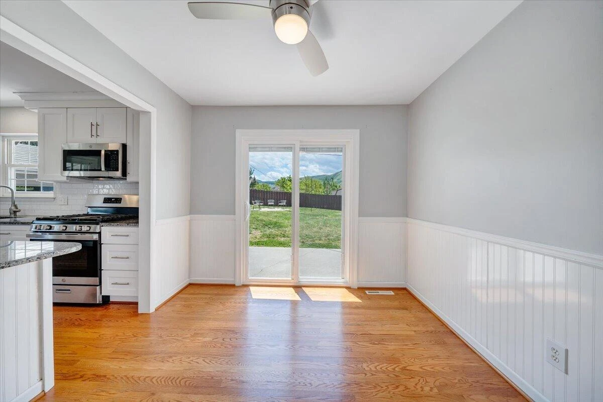 812 Kimball AVE - Photo 16