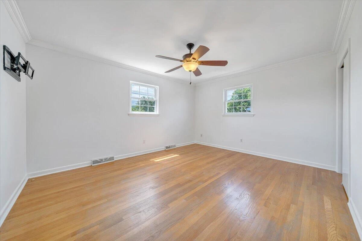 812 Kimball AVE - Photo 32