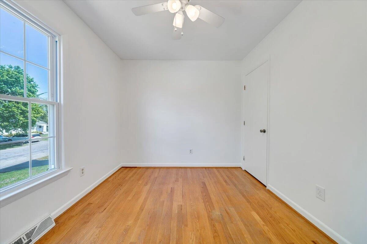 812 Kimball AVE - Photo 38