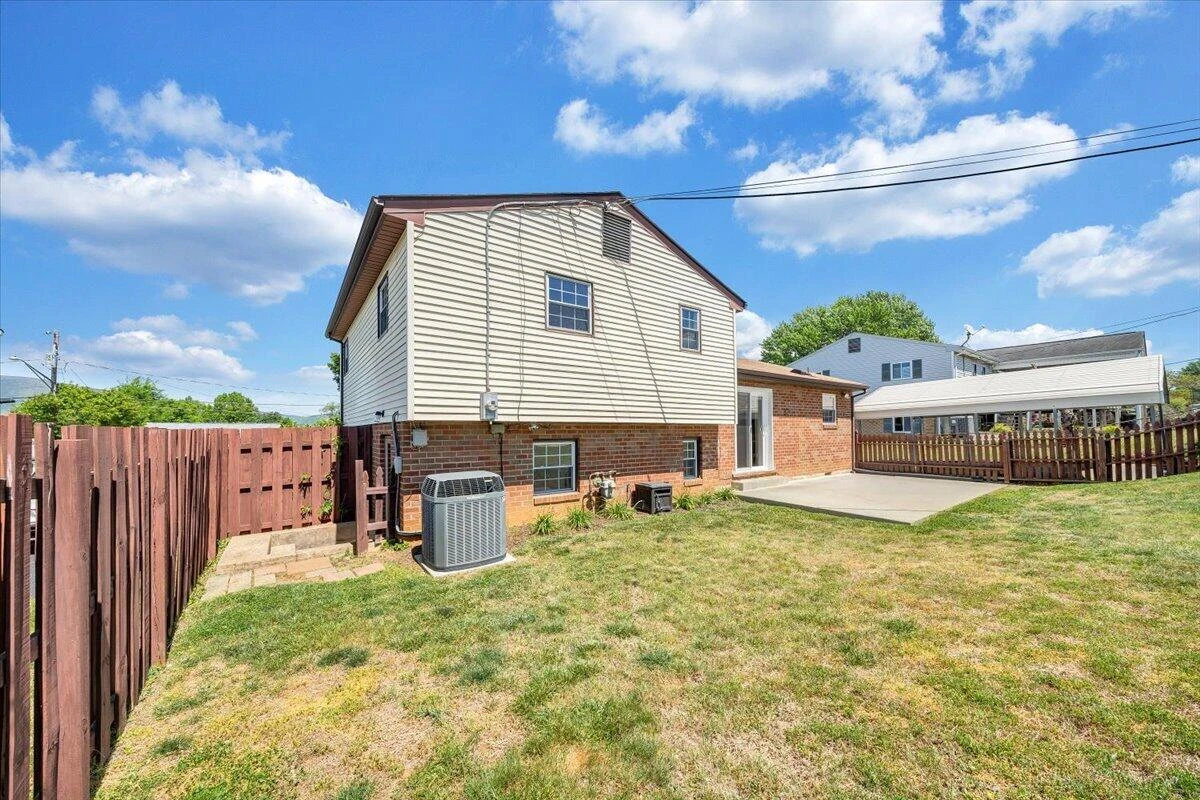 812 Kimball AVE - Photo 57