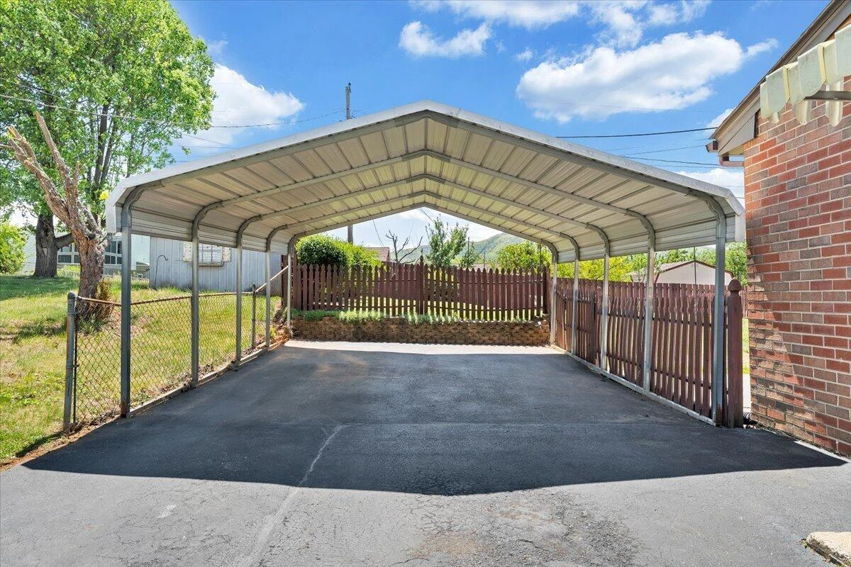 812 Kimball AVE - Photo 58