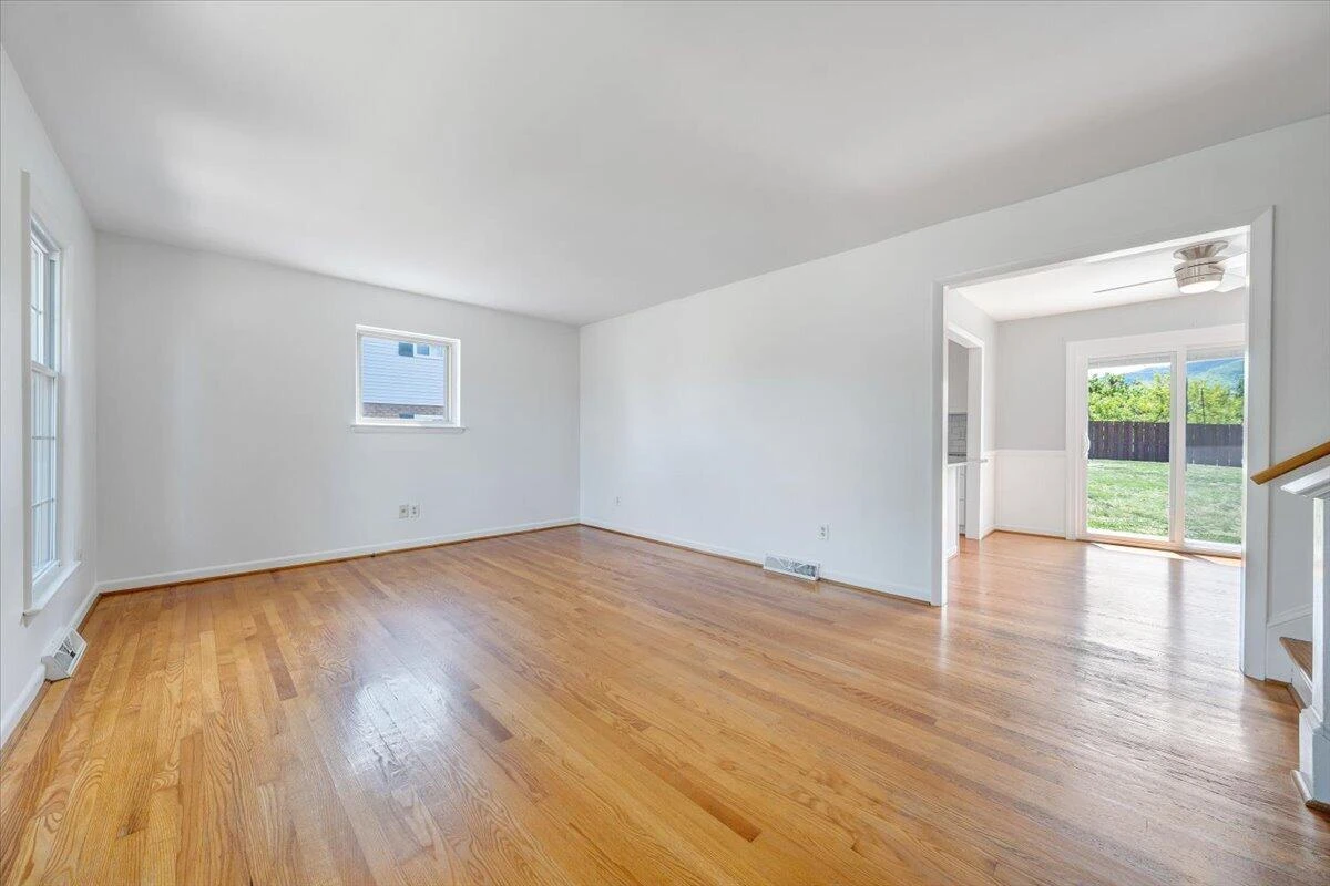 812 Kimball AVE - Photo 11