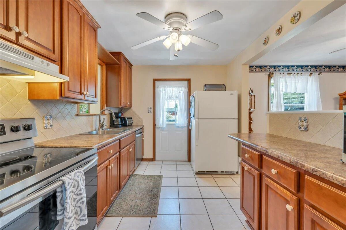 1156 Starmount AVE - Photo 11