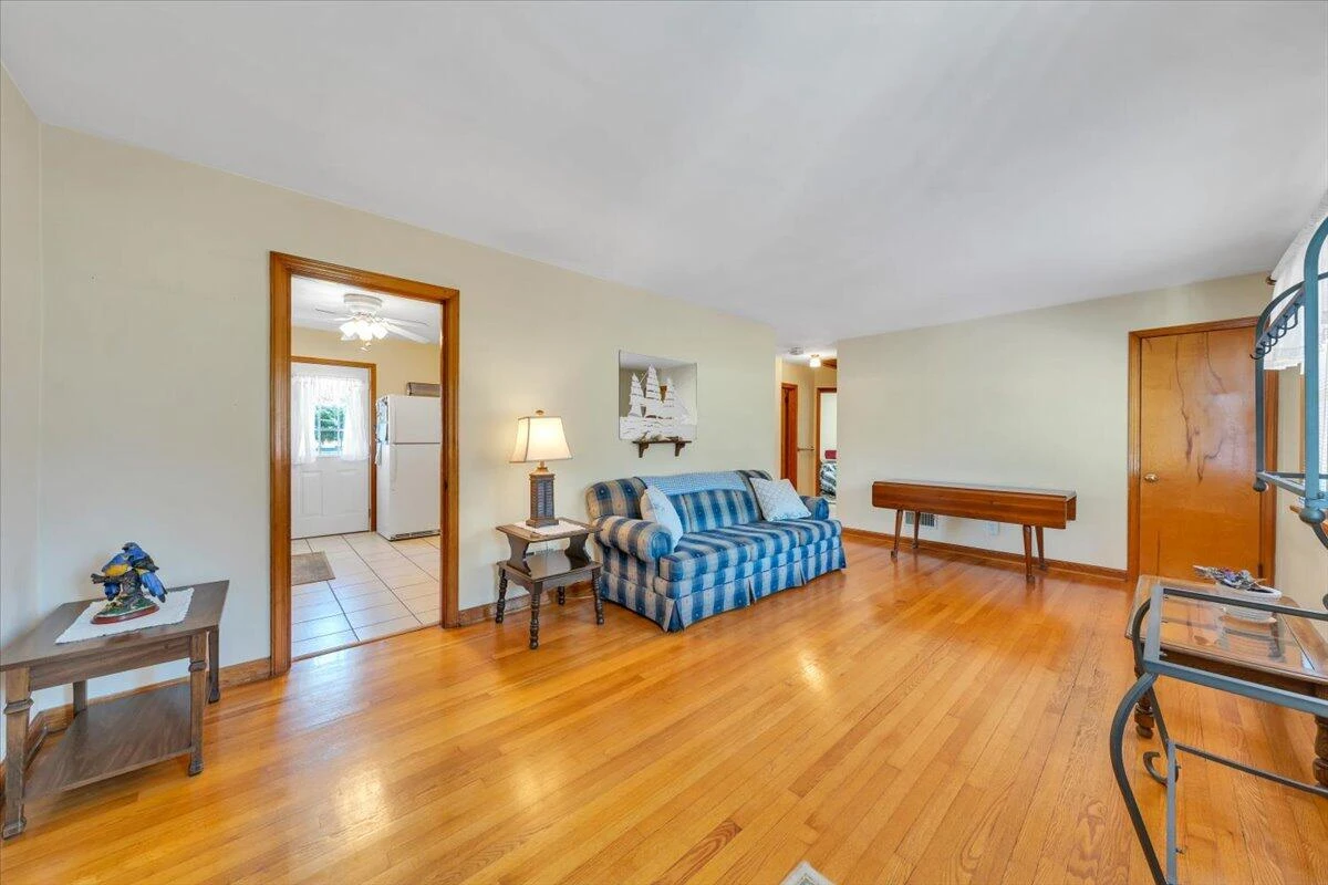 1156 Starmount AVE - Photo 3