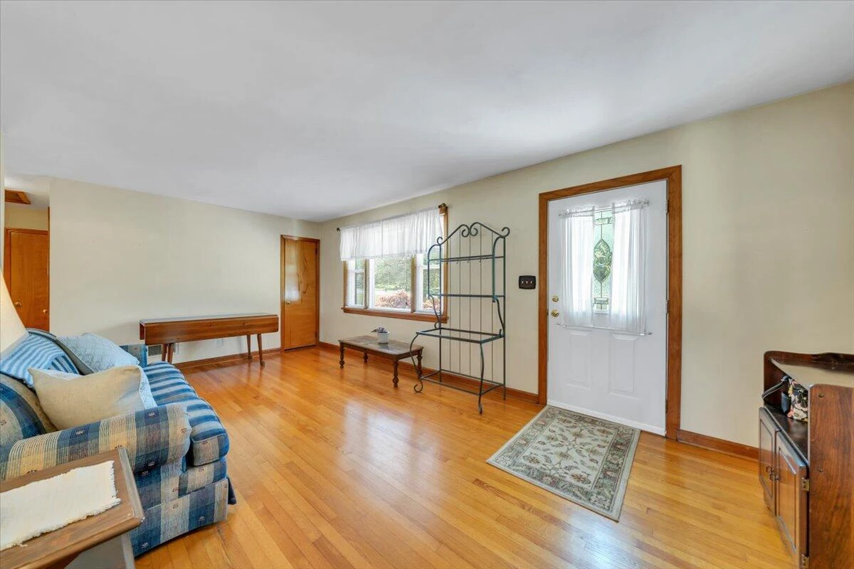 1156 Starmount AVE - Photo 4