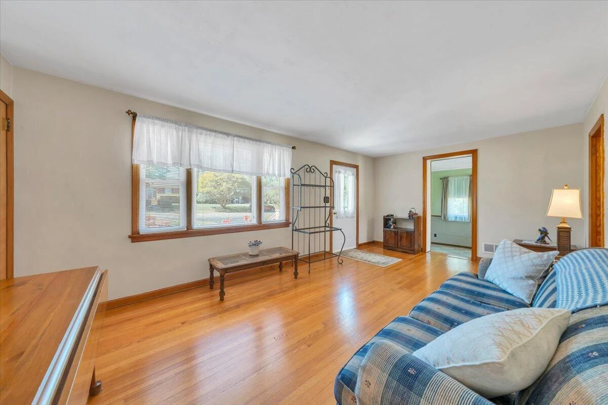 1156 Starmount AVE - Photo 5