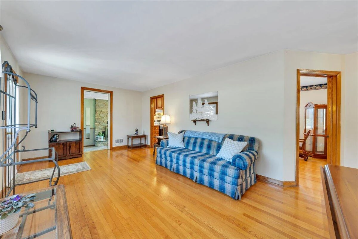 1156 Starmount AVE - Photo 6