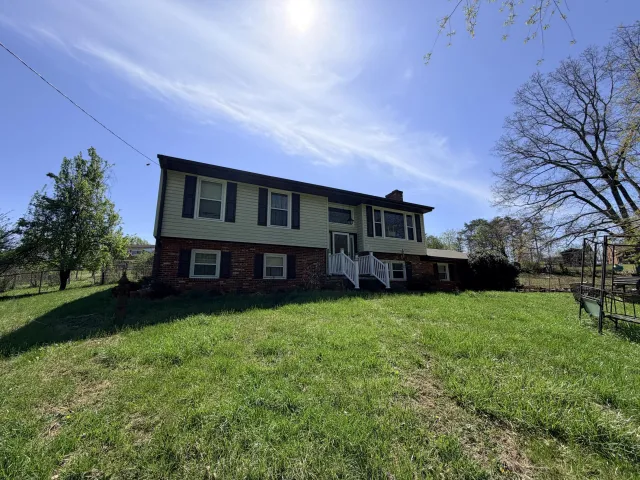 1871 Rainbow Forest DR, Troutville, VA, 24175