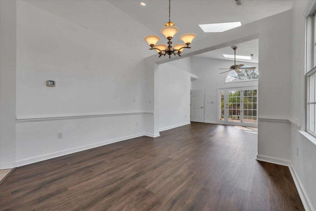4822 Cave Spring LN - Photo 15