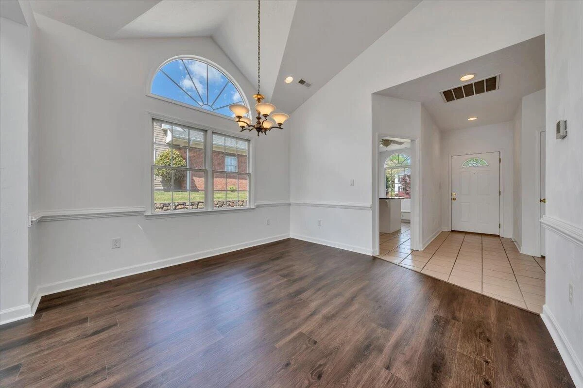4822 Cave Spring LN - Photo 16