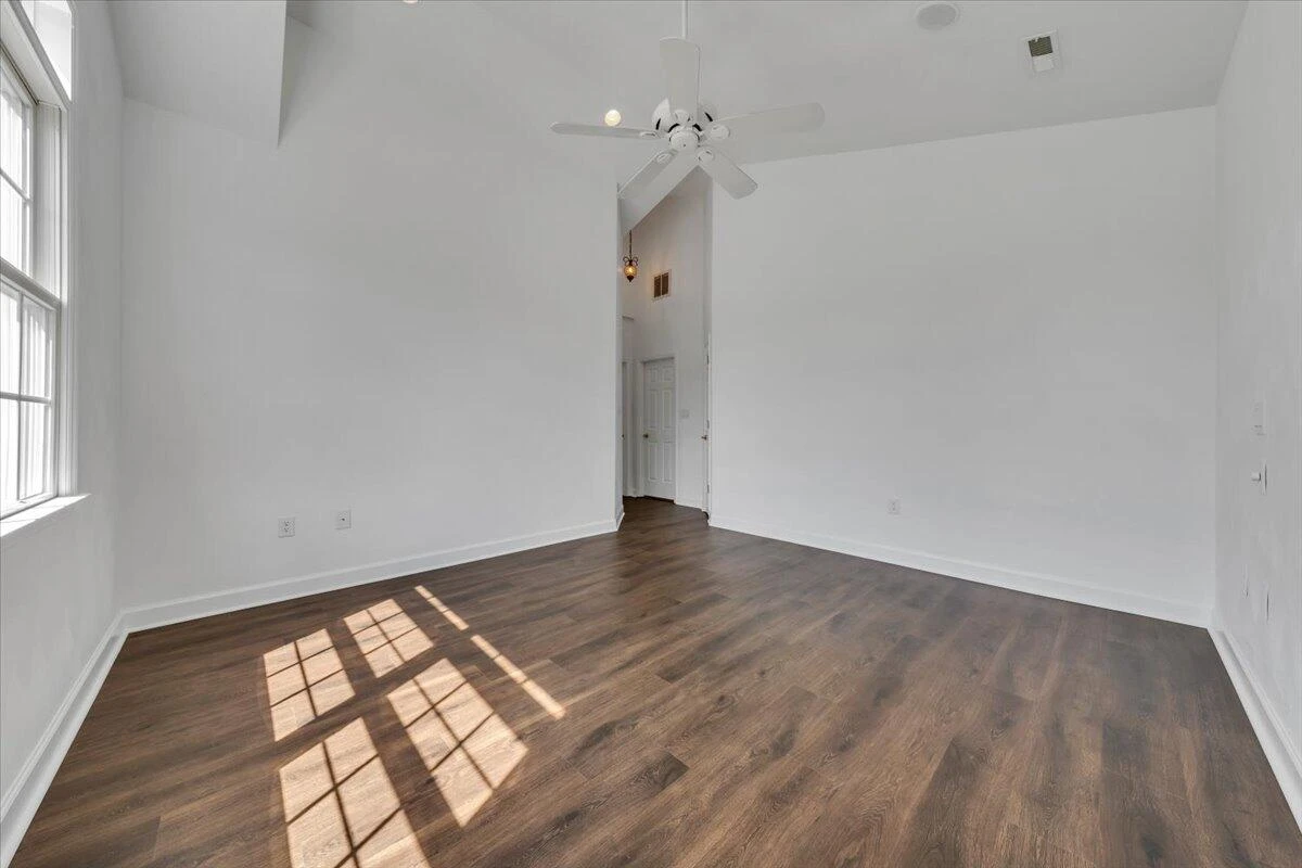 4822 Cave Spring LN - Photo 22