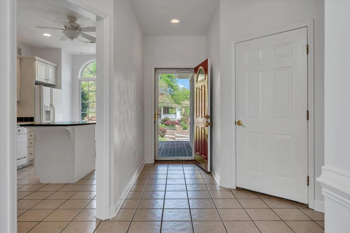 4822 Cave Spring LN - Photo 5