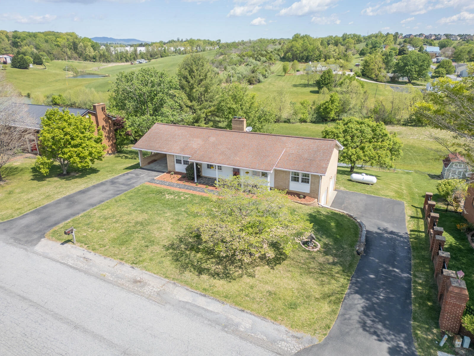 96 Westridge DR - Photo 2