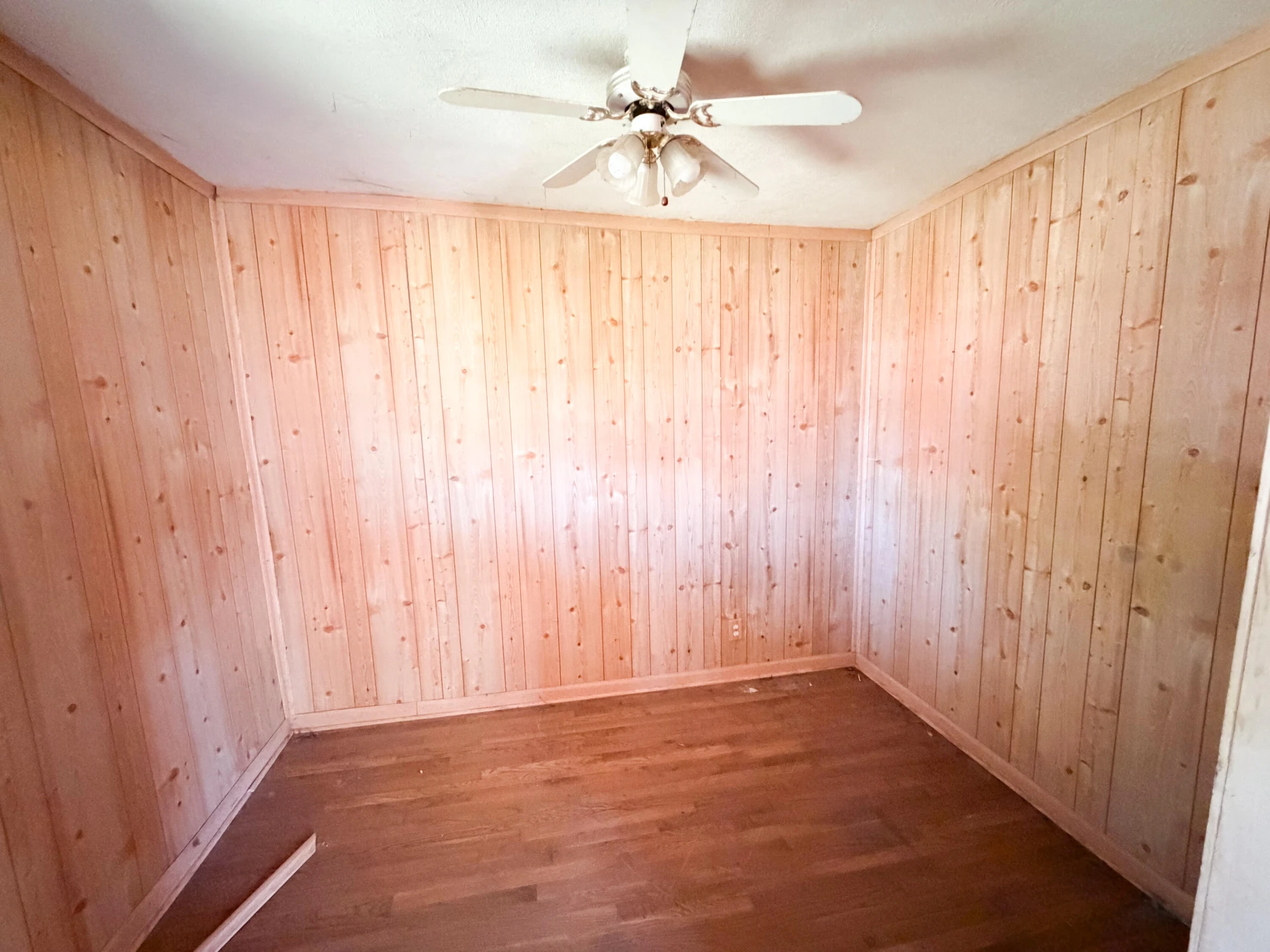 314 S Craig AVE - Photo 15