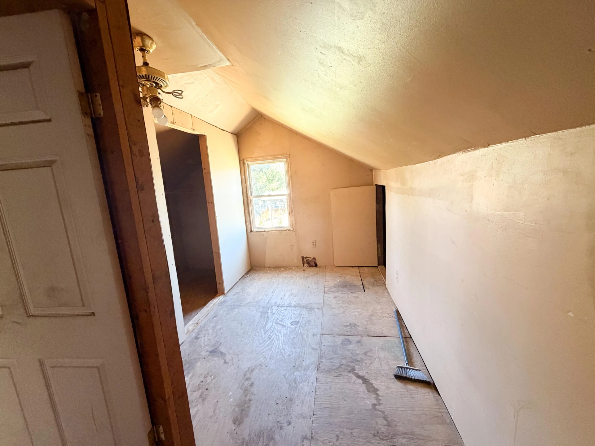 314 S Craig AVE - Photo 22
