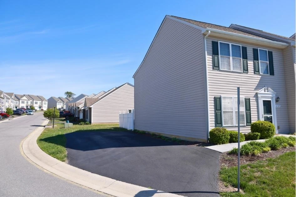 6729 Village Green DR - Photo 3