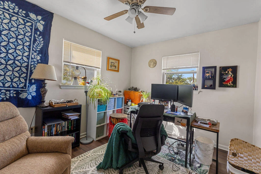 1905 Oxford AVE SW - Photo 13