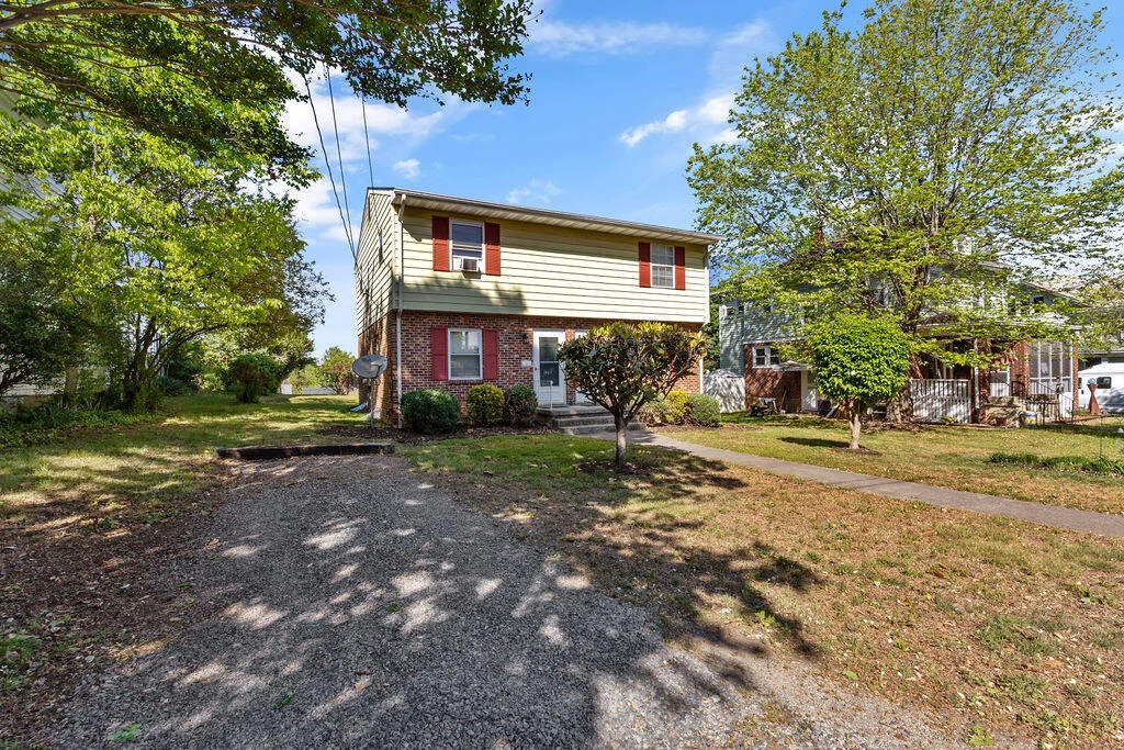 1905 Oxford AVE SW - Photo 19