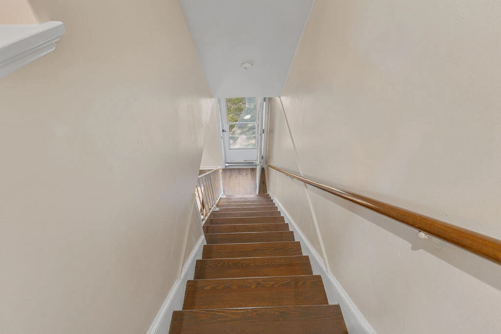 1905 Oxford AVE SW - Photo 8