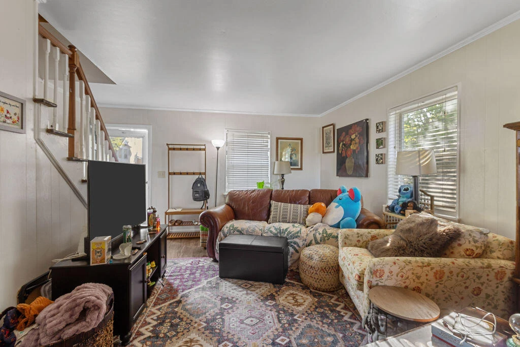 1905 Oxford AVE SW - Photo 9