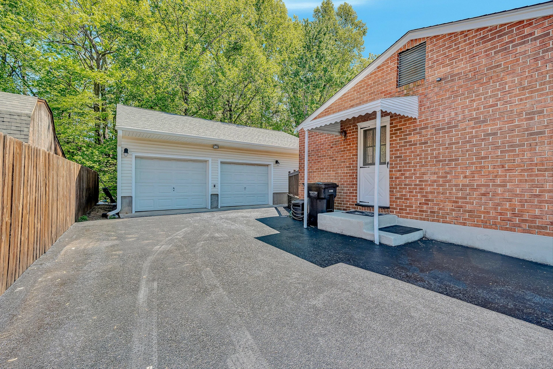 2725 Beaver Brook RD - Photo 2