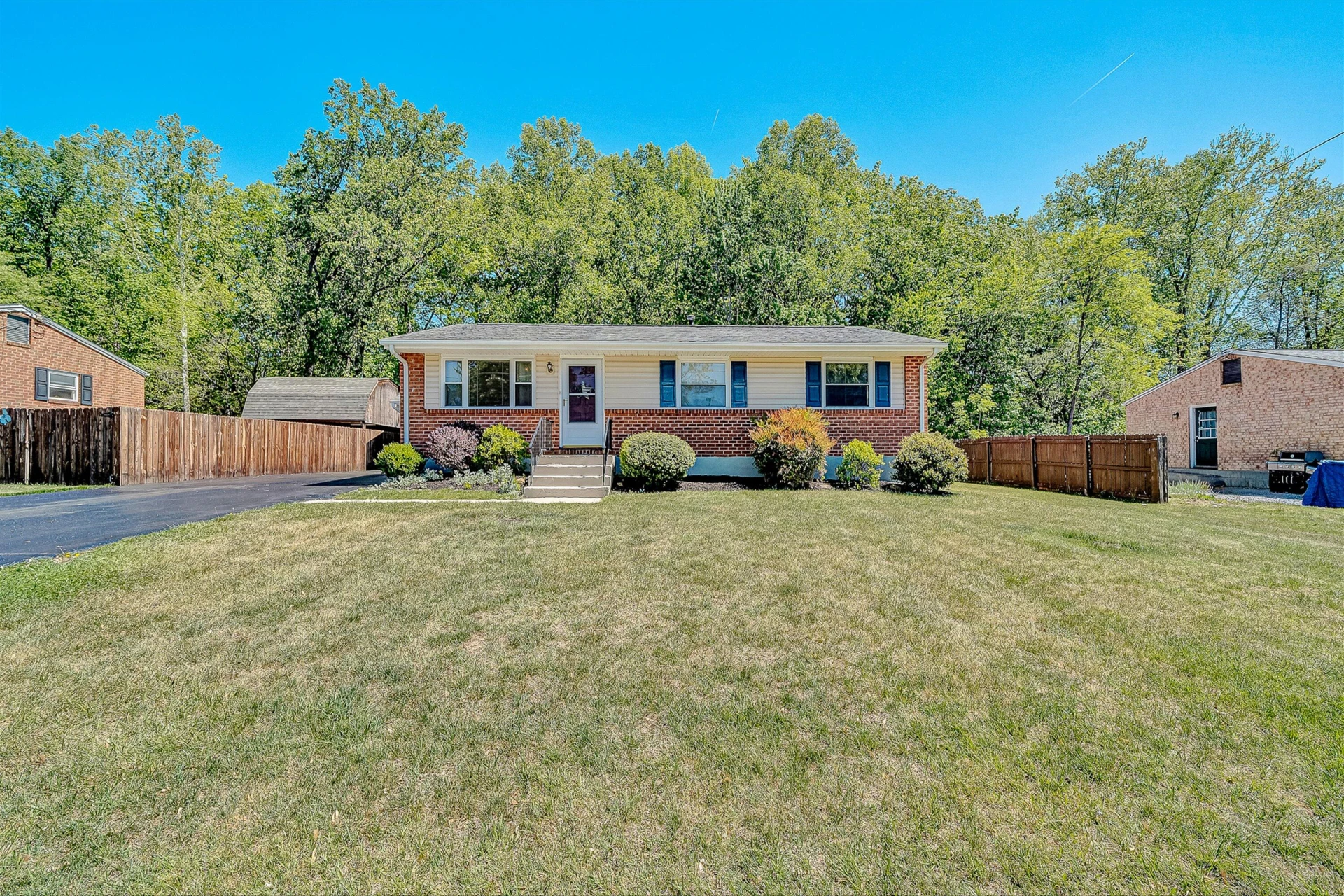 2725 Beaver Brook RD - Photo 3
