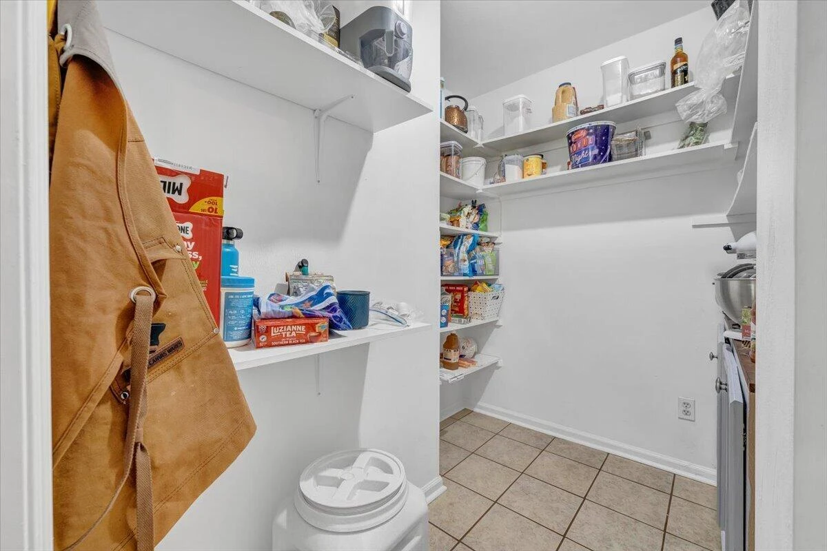 1036 Howell DR - Photo 19