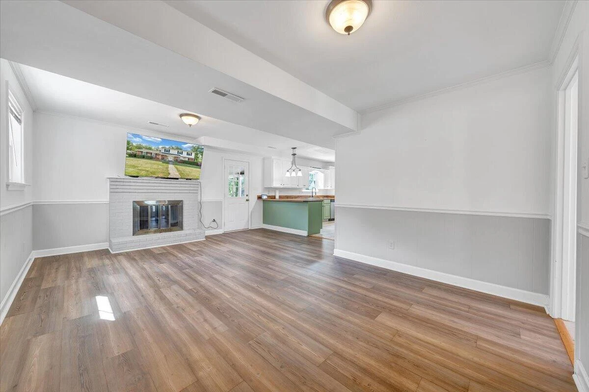 1036 Howell DR - Photo 22