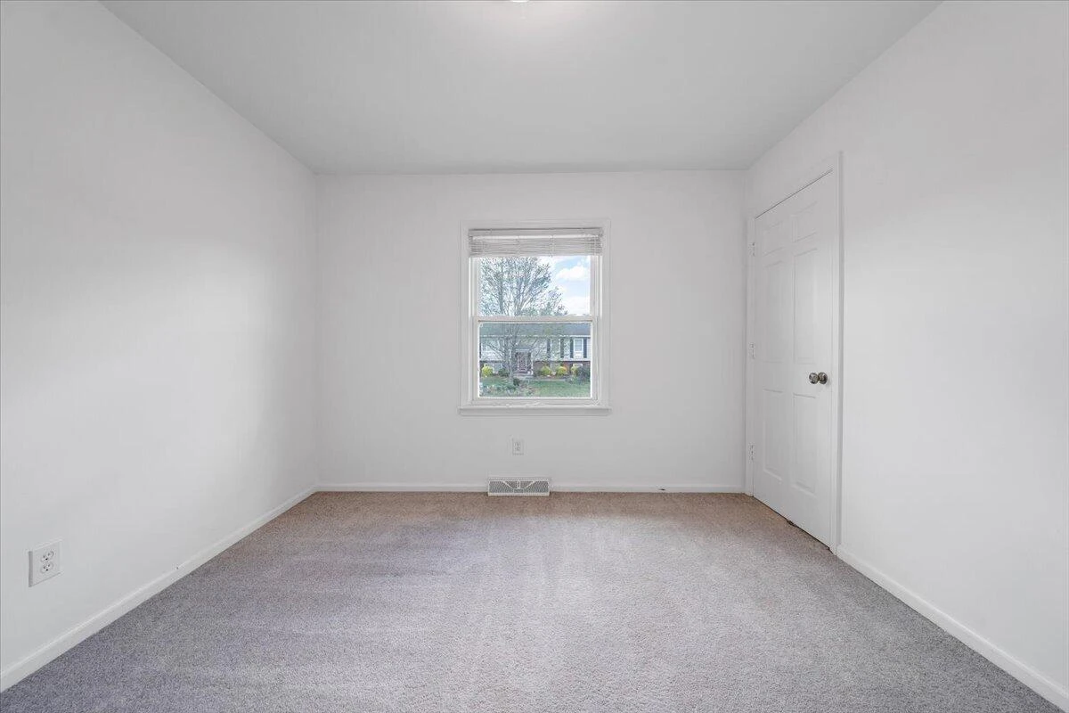 1036 Howell DR - Photo 33